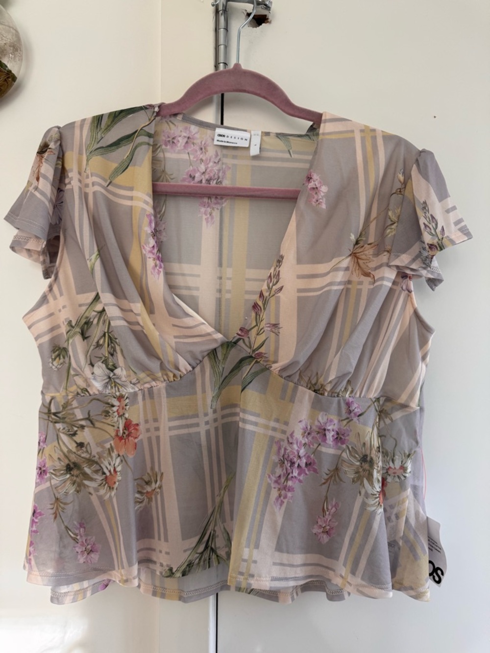 ASOS DESIGN Floral Plaid Flutter Sleeve Peplum Top - Taupe/Pink